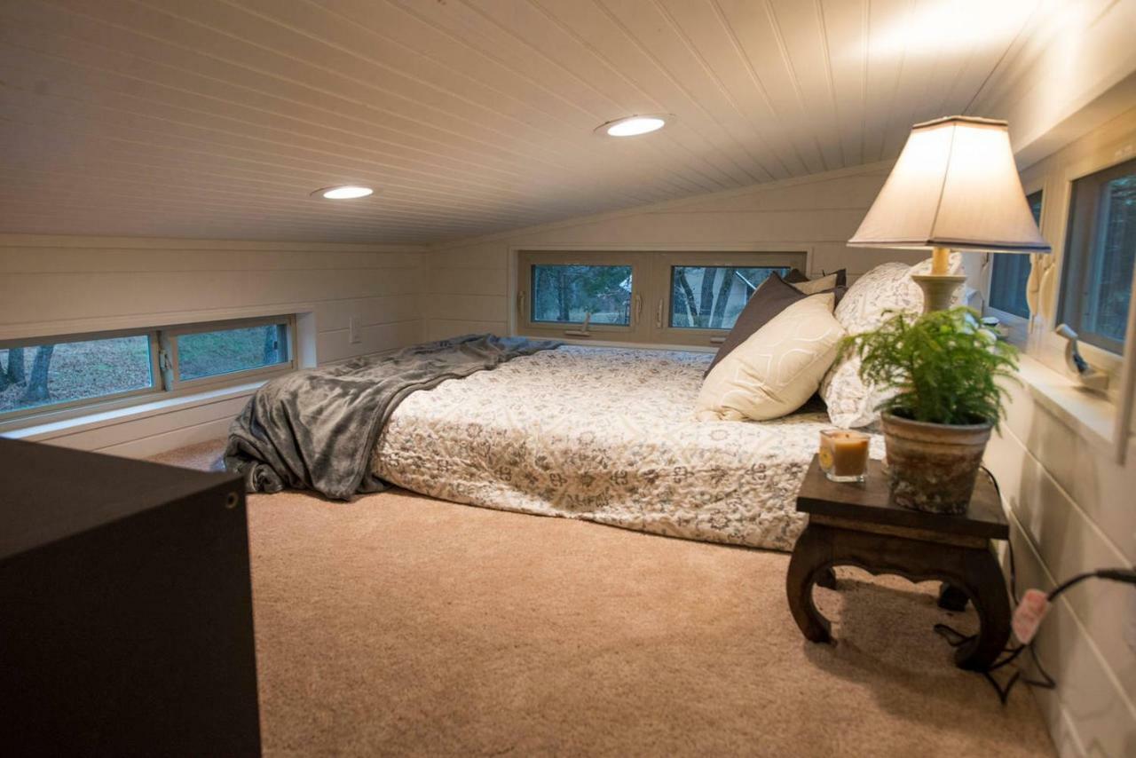 Montana Escape Elegant Tiny House In Waco Near Magnolia Βίλα Εξωτερικό φωτογραφία