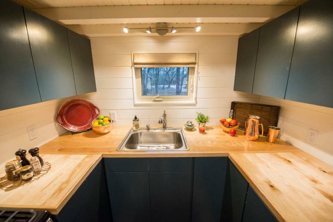 Montana Escape Elegant Tiny House In Waco Near Magnolia Βίλα Εξωτερικό φωτογραφία